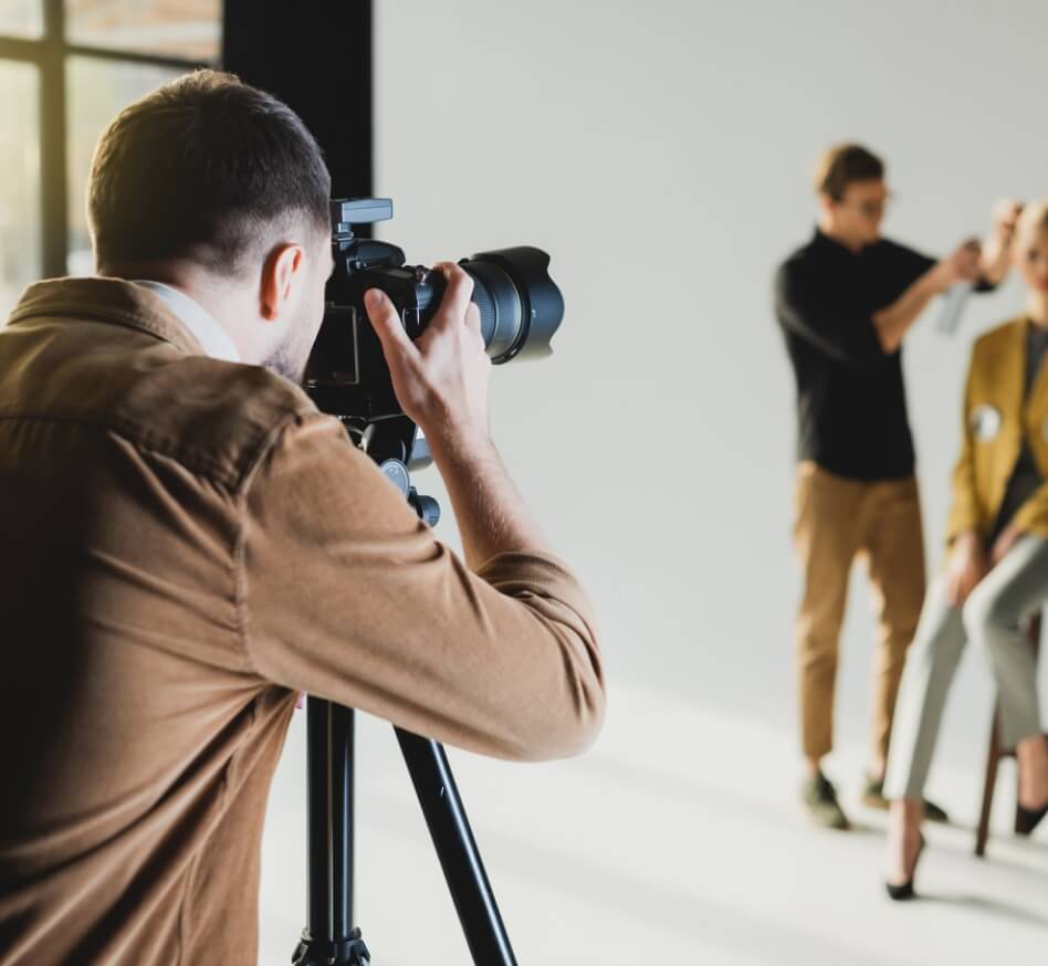 撮影するカメラマンの様子